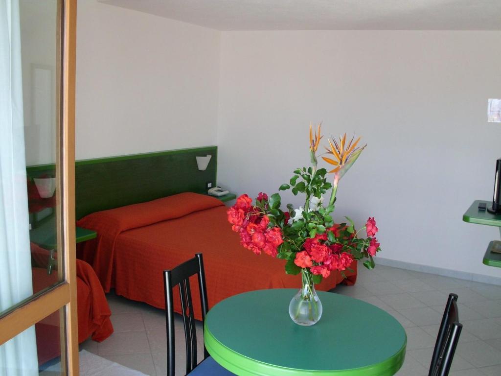 Hotel Piccada Palau Room photo